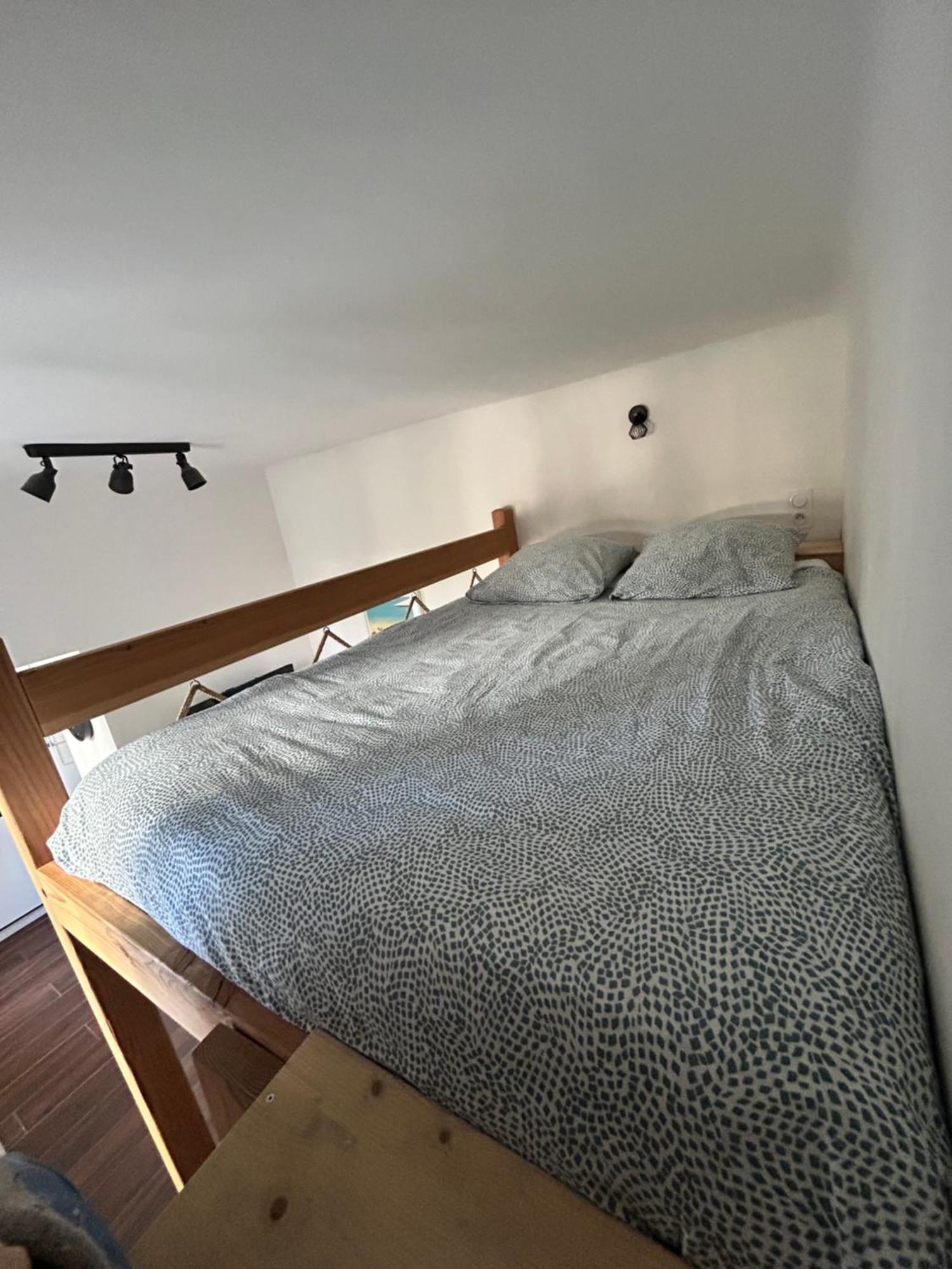 Agreable Studio Renove Avec Place De Parking Бандоль Экстерьер фото