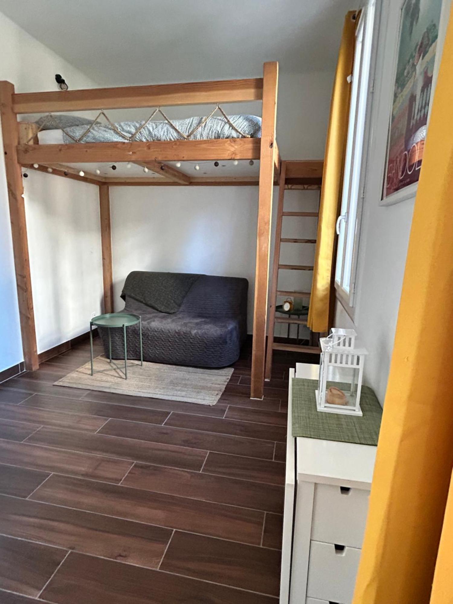 Agreable Studio Renove Avec Place De Parking Бандоль Экстерьер фото